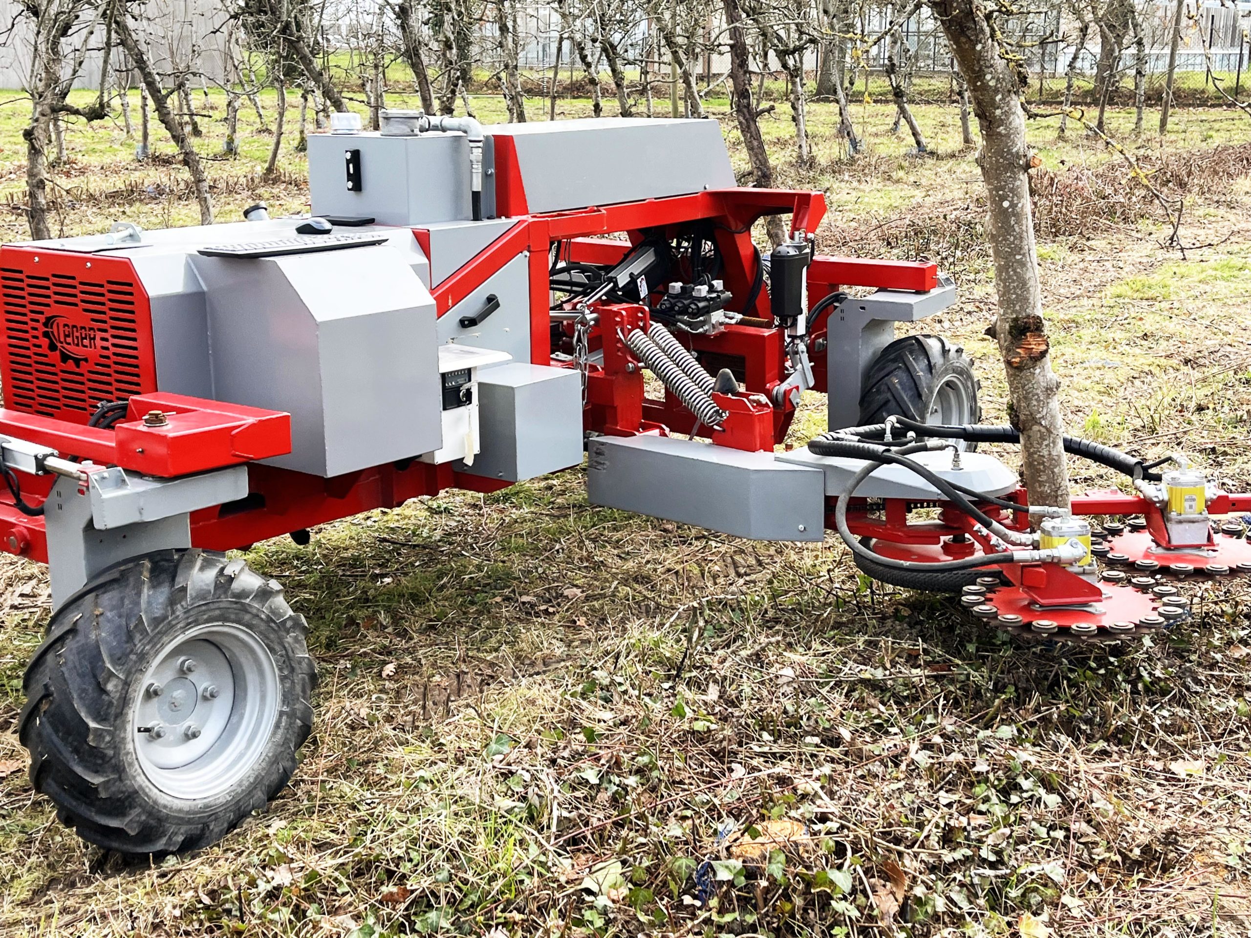 You are currently viewing RoboCut360, the robot for the orchards maintenance
